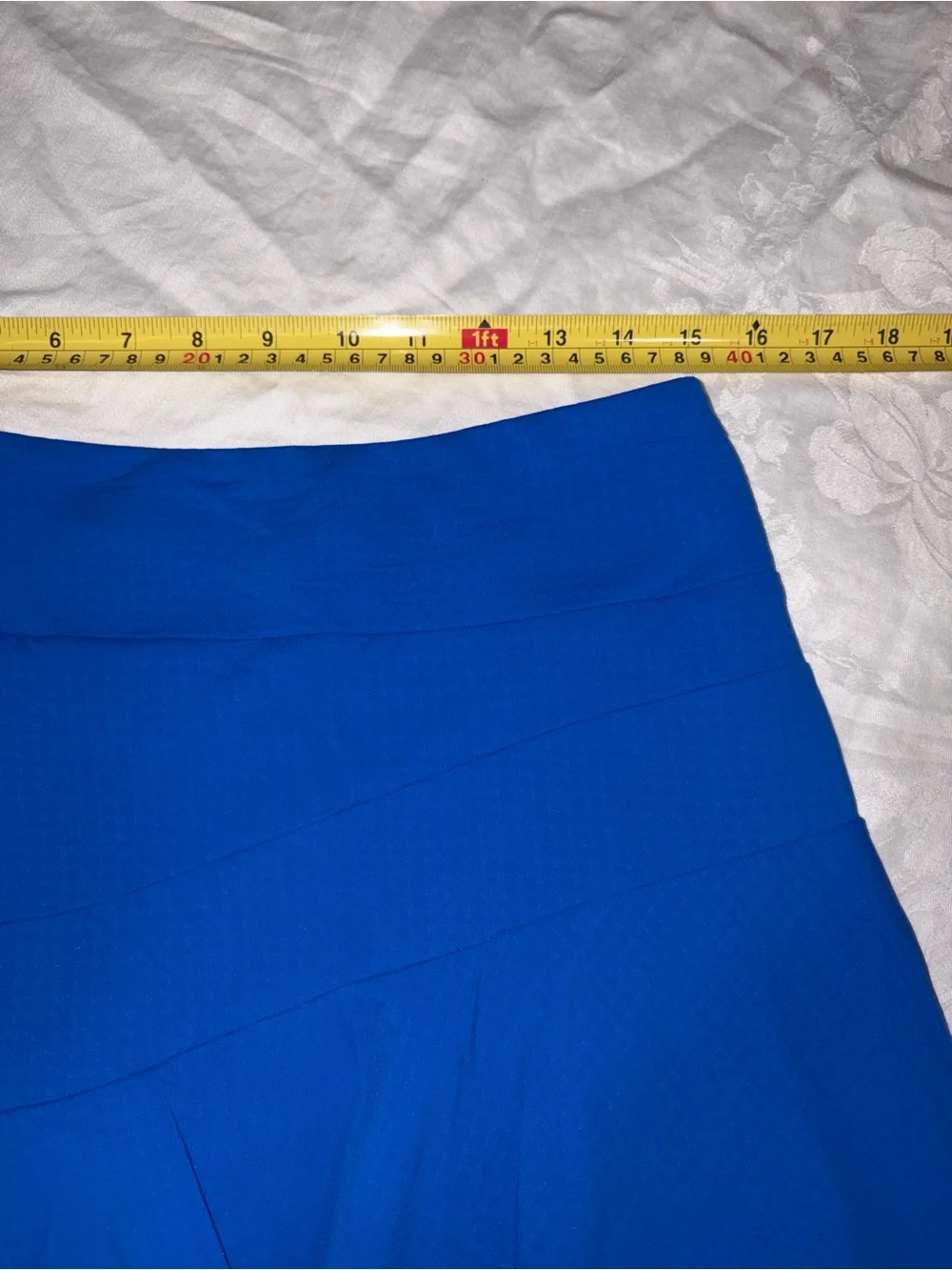 Like new IBKUL Flounce Skort in bright blue